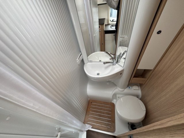 Sunlight V 69 Adventure Edition v69 - Photo 6