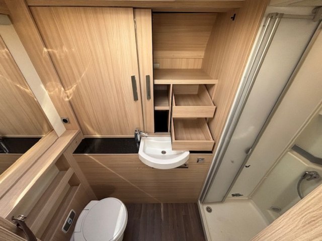 Burstner Ixeo IT 680 G - Photo 13