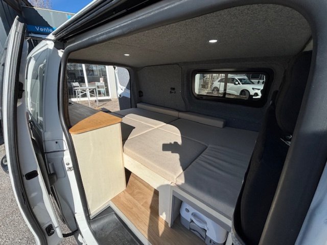 Peugeot Expert aménagé - Photo 11