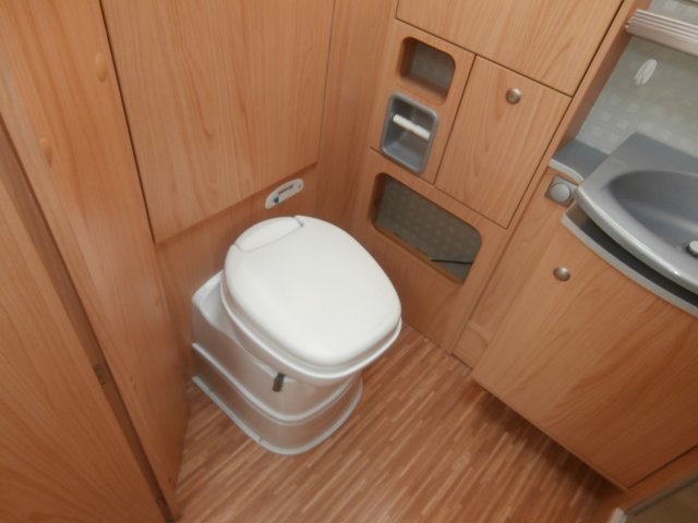 Burstner Solano T 700 - Photo 8