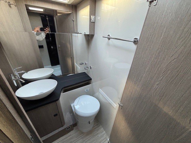 Eden Camp H 745 GLC - Photo 9