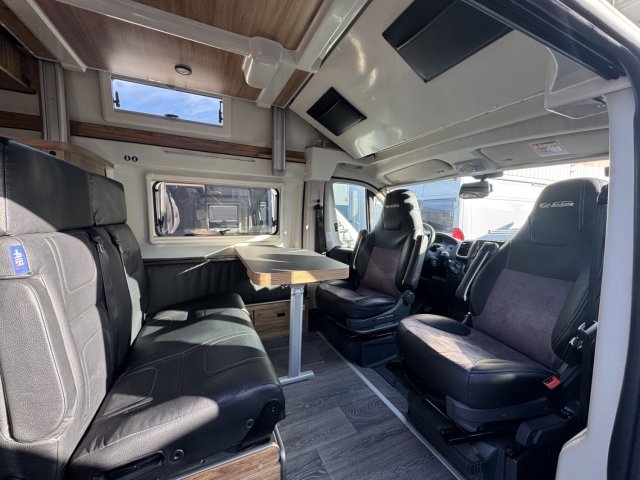 Font Vendome Bel Horizon - Photo 2