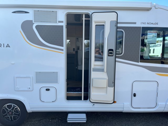 Bavaria Initial I740FGJ Nomade I 740 FGJ - Photo 5