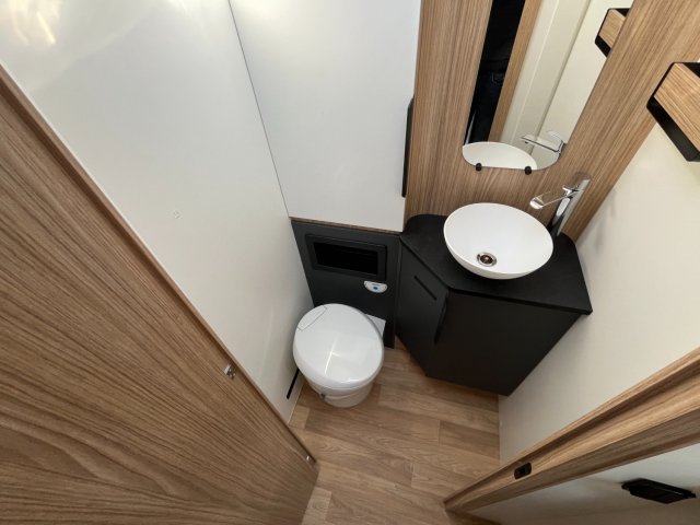 Bavaria Initial I740FGJ Nomade I 740 FGJ - Photo 11