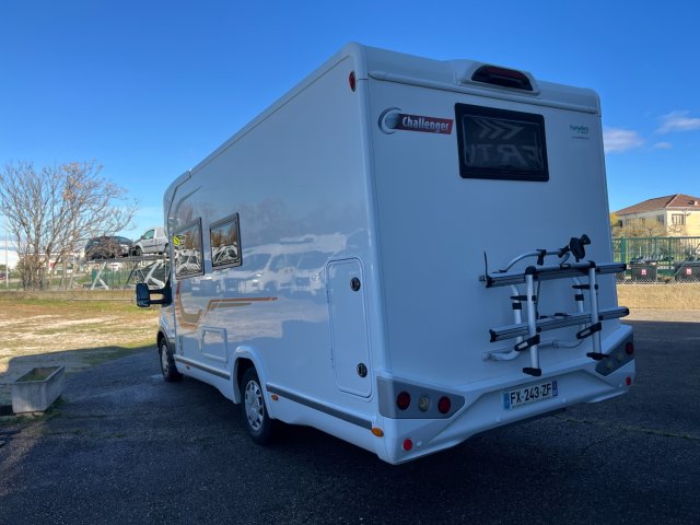 Challenger 380 - Photo 3