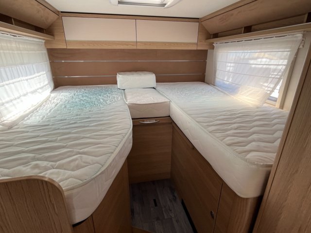 LMC Cruiser V 646 - Photo 12