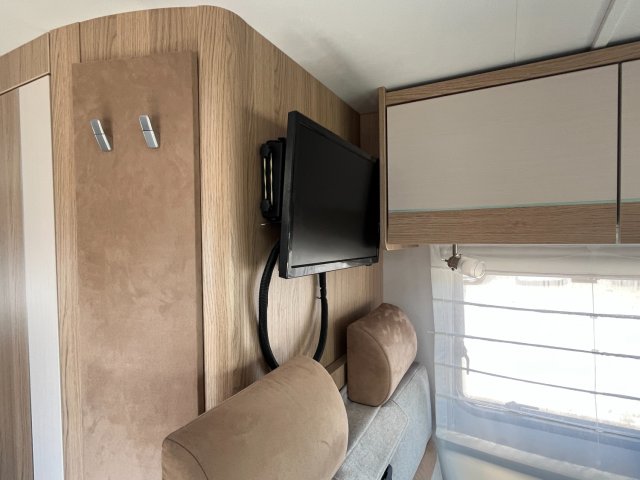 LMC Cruiser V 646 - Photo 13
