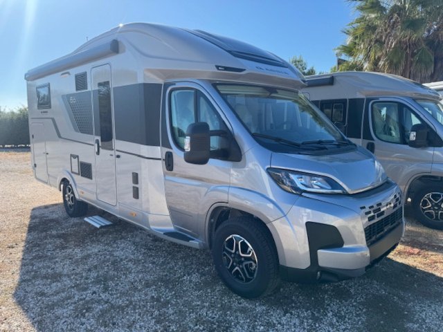 Adria Matrix 650 DL 60Y ~ bva Neuf