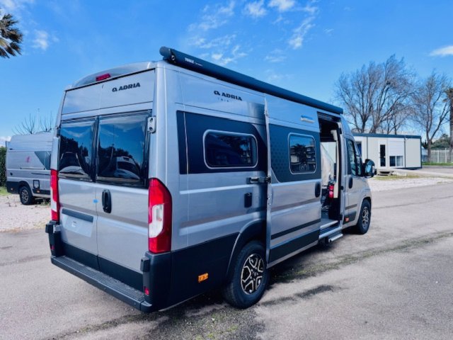 Adria Twin Sports 640 SGX ptr 60y ~ bva - Photo 2