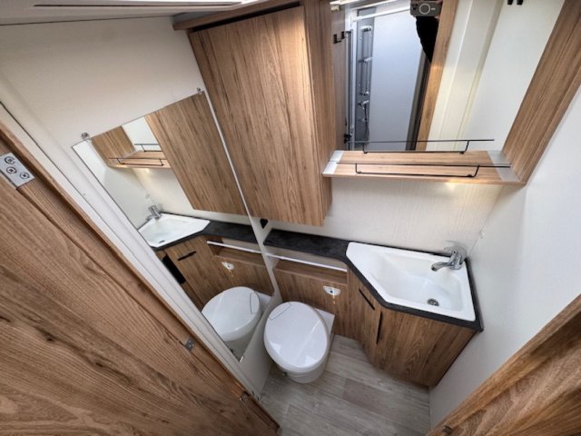 Bavaria Initial I740FGJ Style i740 fgj ~ bva - Photo 10