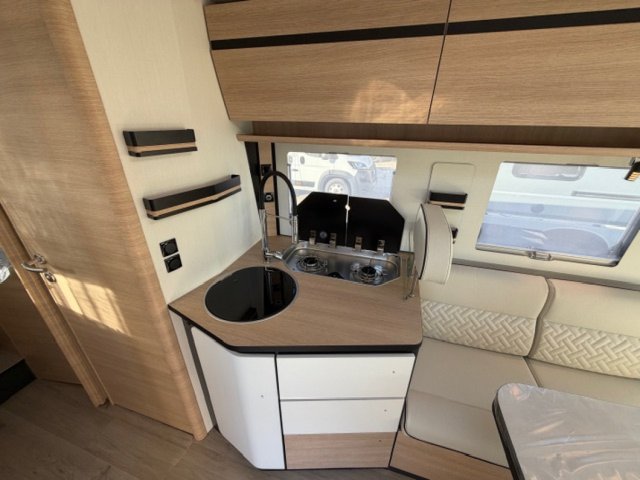 Rapido 8066 DF alko bva ~ 2026 - Photo 11