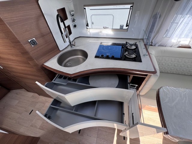 Rapido i166M i 166 m - Photo 13