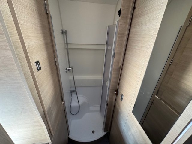 Rapido Van V65 XL ~ bva - Photo 12