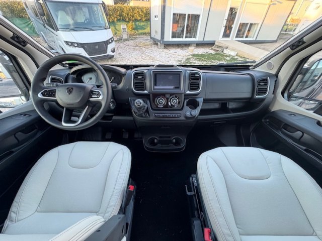 Rapido Van V68 - Photo 6