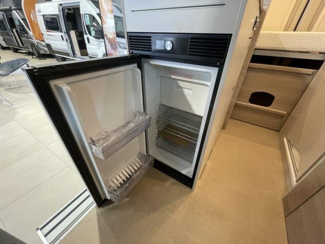 Burstner Campeo C 540 4x4 TOIT RELEVABL - Photo 13