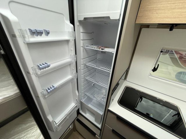 Burstner Campeo TD 676 G - Photo 8