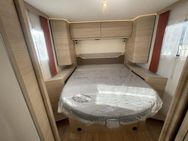 Rapido 696 F 696F 65 ANS - Photo 7