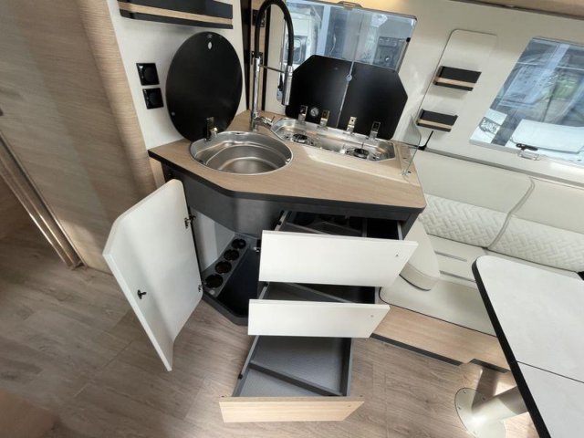 Rapido 8096 DF - Photo 13