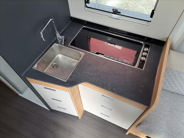 Adria Matrix Axess 650 DC - Photo 9