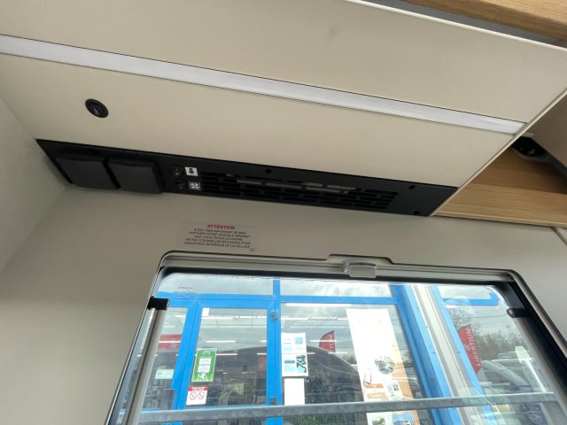 Adria Matrix Axess 650 DC 60 ANS - Photo 6