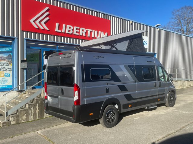 Adria Twin 640 SGX PTR 60 ANS - Photo 2