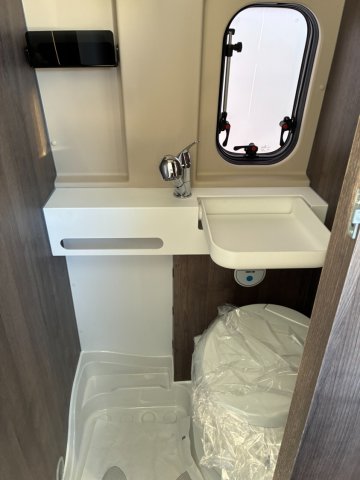 Benimar Benivan 100 Up - Photo 5