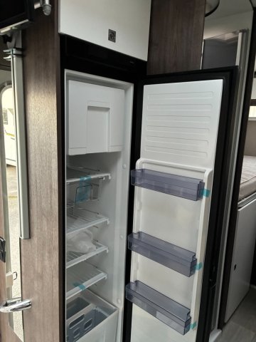 Benimar Tessoro 463 Up - Photo 7