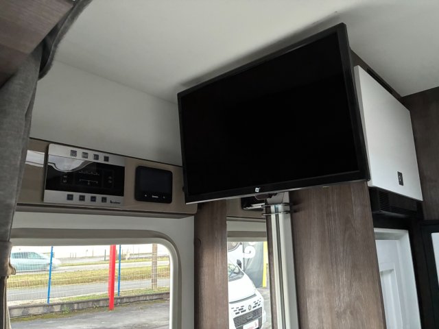 Benimar Tessoro 463 Up - Photo 8