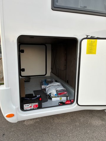 Benimar Tessoro 463 Up - Photo 11