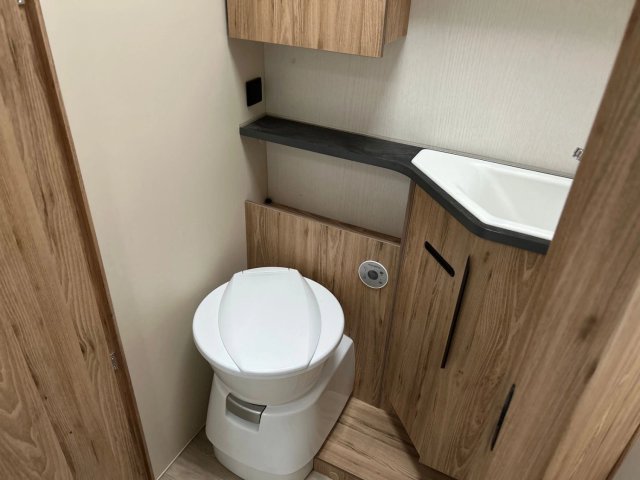 Bavaria Tren-D T746C Style - Photo 11