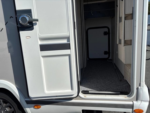 Challenger 240 Open Edition EDI - Photo 13