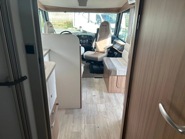 Pilote Explorateur G 741 150 CV - Photo 6