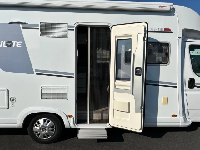 Pilote P 696 C Essentiel - Photo 8