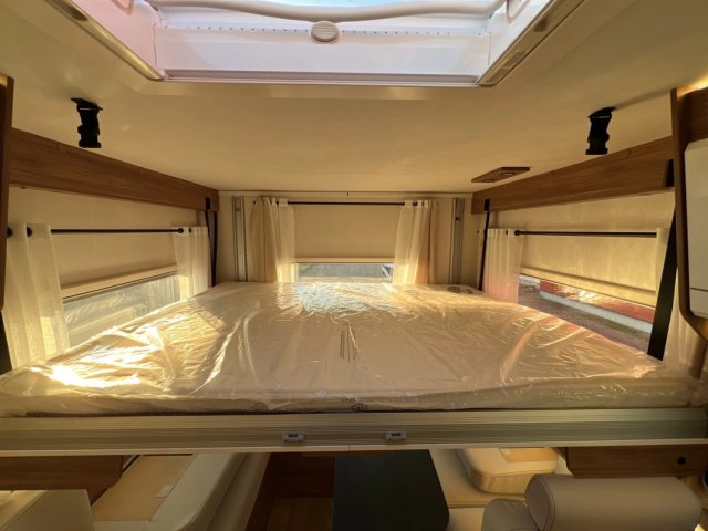 Pilote P 696 U Evidence - Photo 3