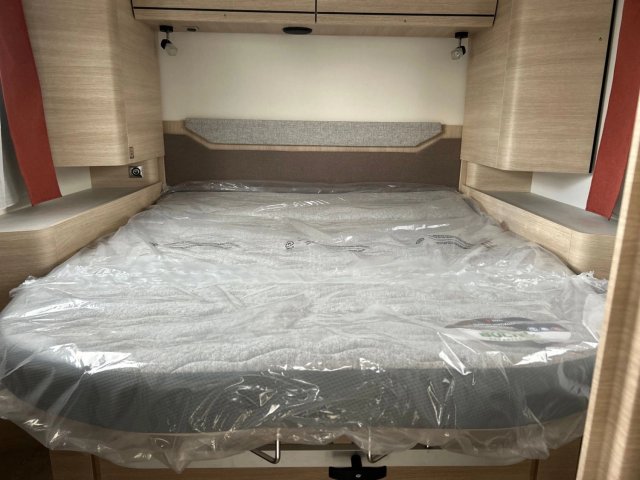 Rapido 696 F 65 Ans - Photo 4