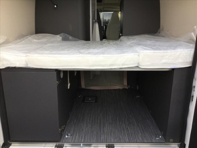 Mc Louis Menfys Van 3 S-Line - Photo 3