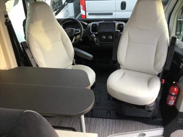 Mc Louis Menfys Van 3 S-Line - Photo 5