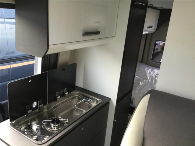 Mc Louis Menfys Van 3 S-Line - Photo 7