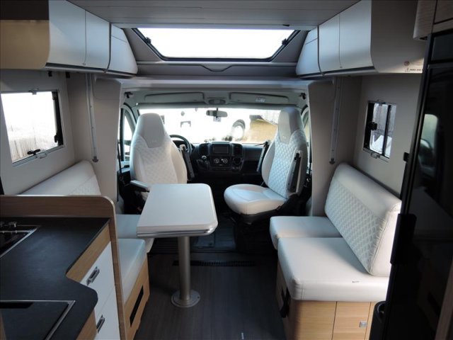 Adria Matrix Plus 670 DC + - Photo 4