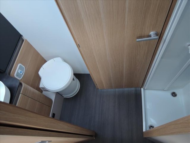 Adria Matrix Plus 670 DC + - Photo 6