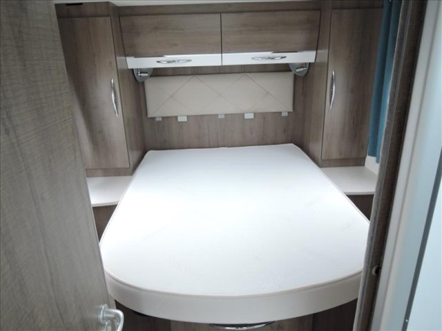 Bavaria Initial I740C Style I740 - Photo 2