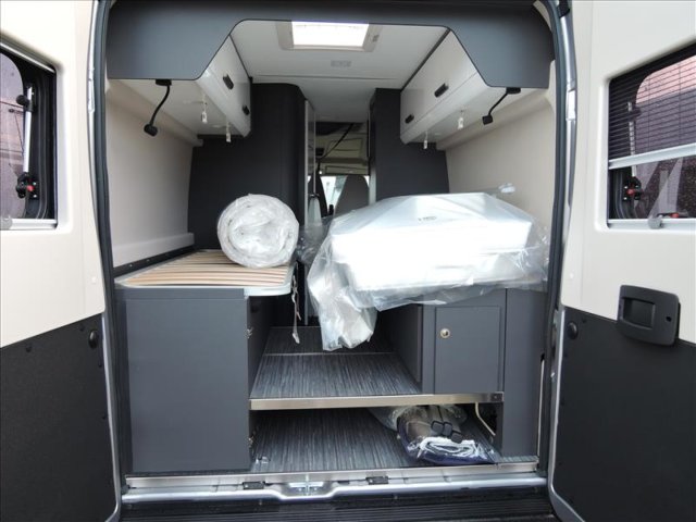 Mc Louis Menfys Van 4 S-Line SLINE TOIT RELEVA - Photo 3