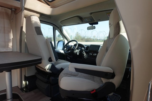 Autostar Performance P 690 LC - Photo 6