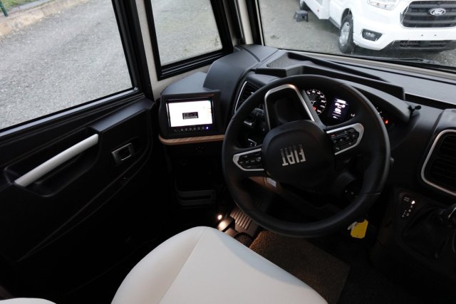 Bavaria Initial I720FC Nomade - Photo 15