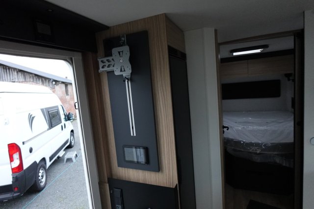 Bavaria Initial I720FC Nomade - Photo 18