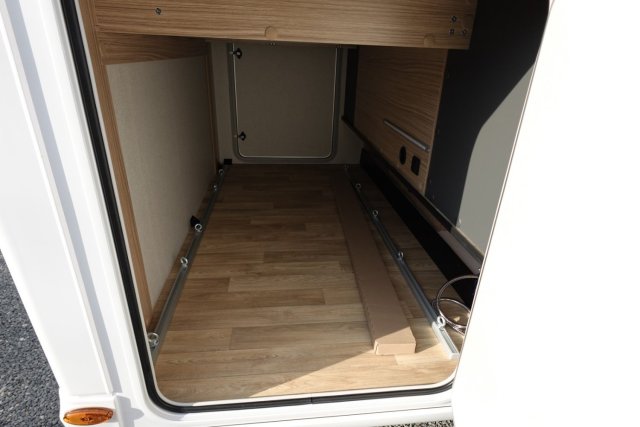 Bavaria Initial I740FC Nomade - Photo 6