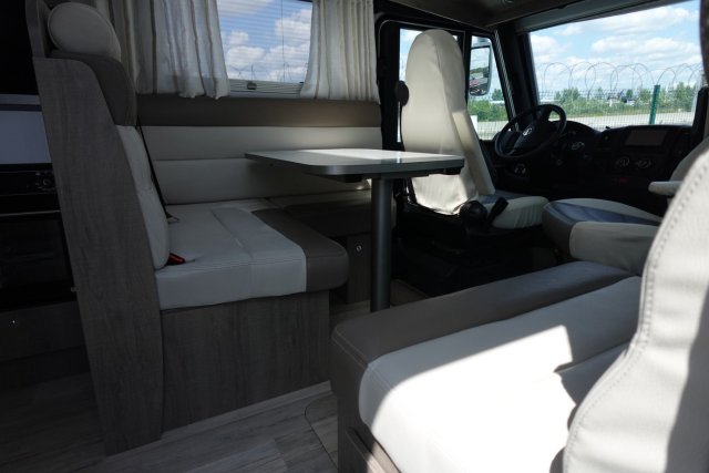 Bavaria Initial I740FGJ Style - Photo 5