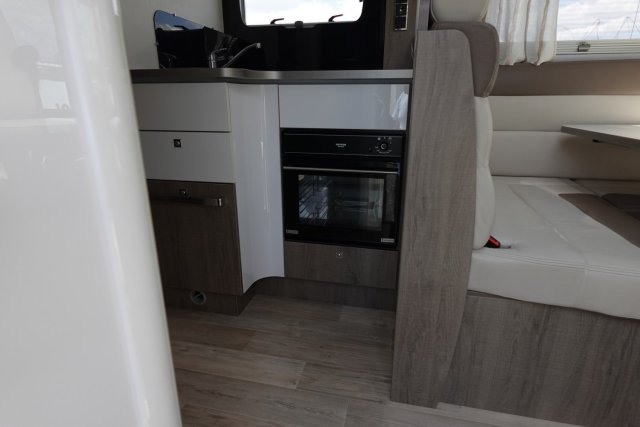 Bavaria Initial I740FGJ Style - Photo 6