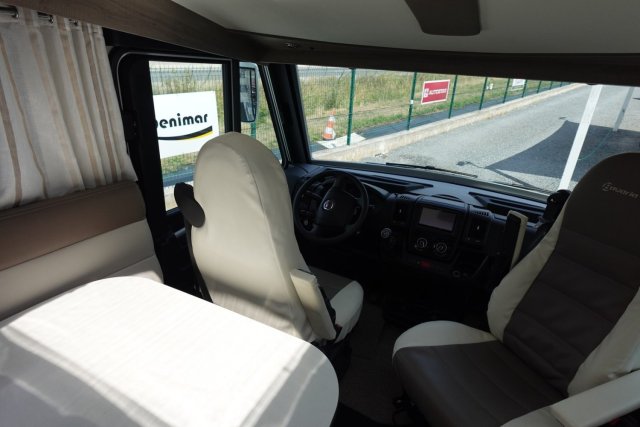Bavaria Initial I740FGJ Style - Photo 9