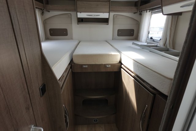 Bavaria Initial I740FGJ Style - Photo 12